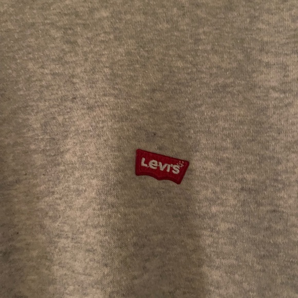 LEVI SIZE MEDIUM WORN ONCE GREY SWEATER - Picture 4 of 4